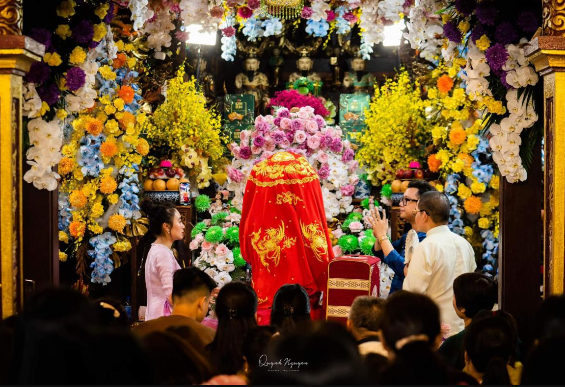 Giới luật trong nhà thánh và ngồi đồng